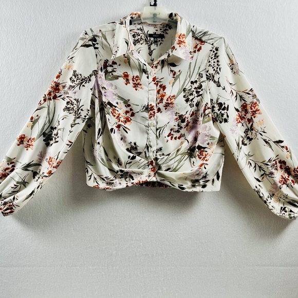 Drew Ivory Floral Print Cropped Button Front Blouse Size Medium Cottagecore - Picture 1 of 9
